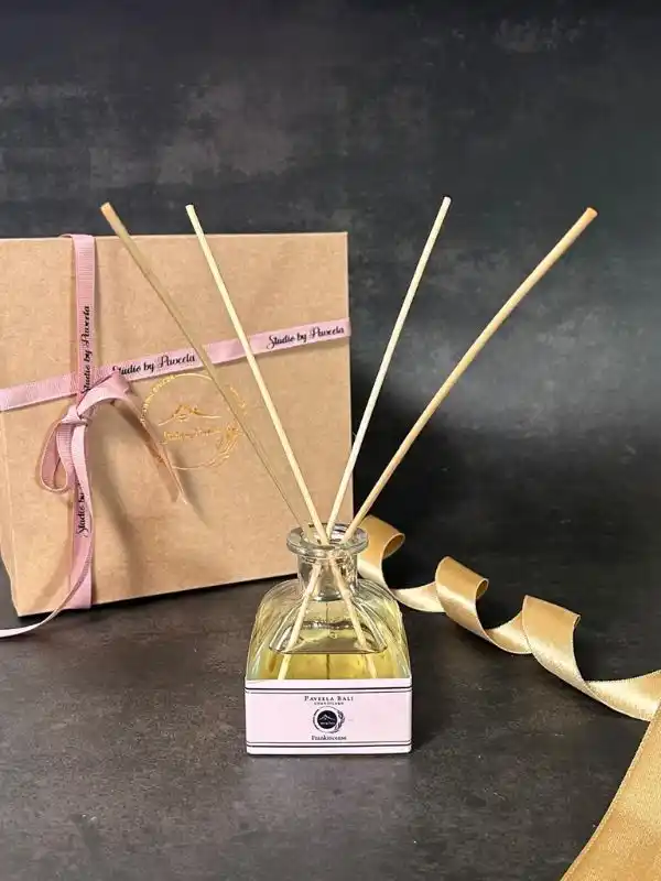 cedarwood-Frankincense-2.webp