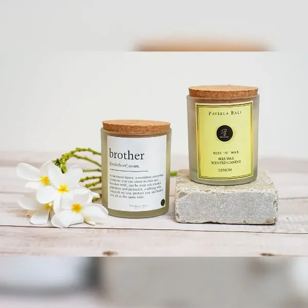 Beeswax Scented Candle With Quote - Lemon (200 g)